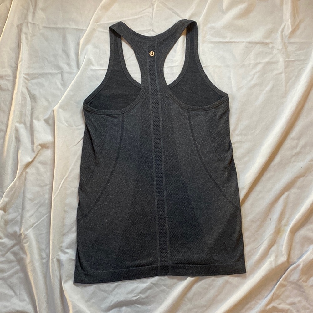 gray lululemon tank top (6)